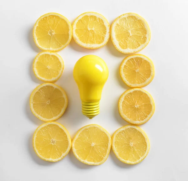 Painted Light Bulb Lemon Slices White Background — Stock Photo, Image