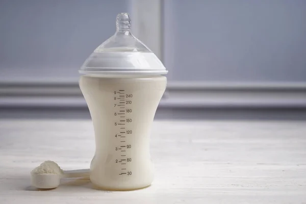 Feeding Bottle Milk Baby Powder White Table — Stock Photo, Image