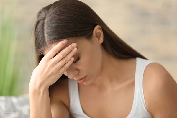 Woman Suffering Headache Home — Stock Photo, Image