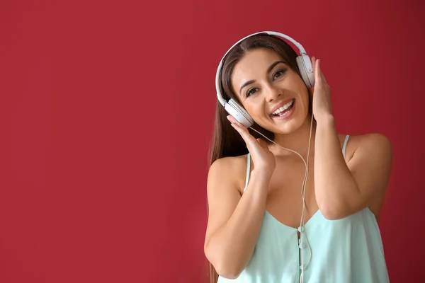 Beautiful Woman Listening Music Color Background — Stock Photo, Image