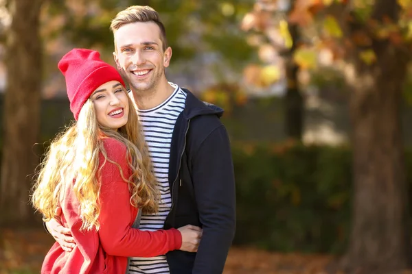 Loving Young Couple Romantic Date Autumn Park — Stock Photo, Image