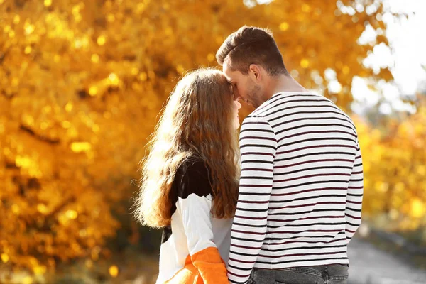 Loving Young Couple Autumn Park — Stock Photo, Image