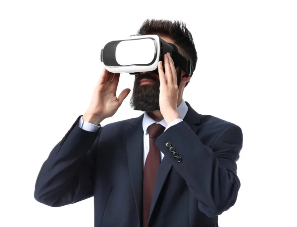 Geschäftsmann Trägt Virtual Reality Brille Auf Weißem Hintergrund — Stockfoto