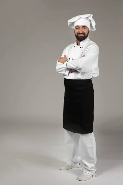 Chef Masculin Sur Fond Gris — Photo