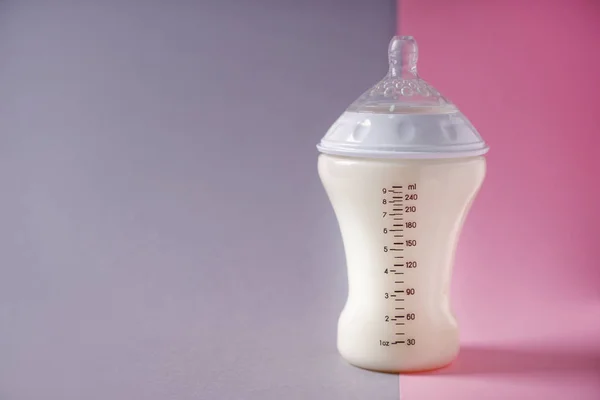 Feeding Bottle Milk Baby Color Background — Stock Photo, Image