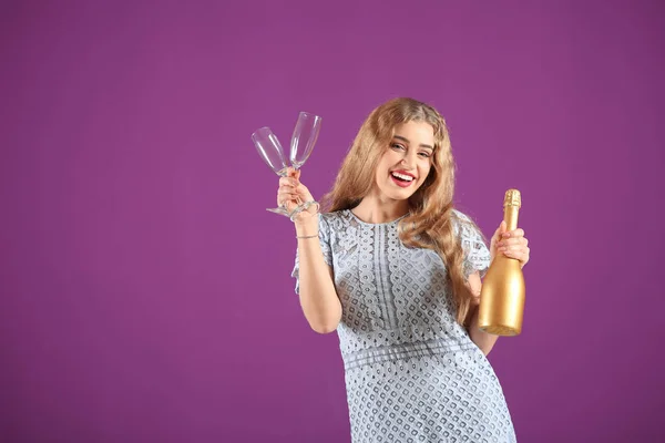 Beautiful Young Woman Bottle Champagne Empty Glasses Color Background — Stock Photo, Image