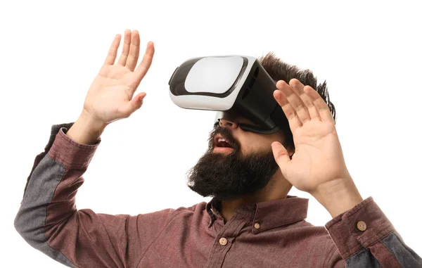 Mann Mit Virtual Reality Brille Auf Weißem Hintergrund — Stockfoto