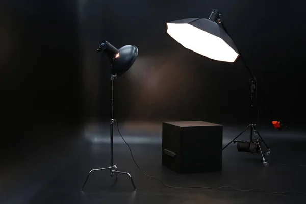 Professional Lighting Equipment Dark Background — Stock Photo, Image