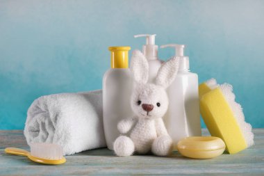 Kozmetik ve aksesuarlar, ahşap masa bebeği tavşan oyuncak