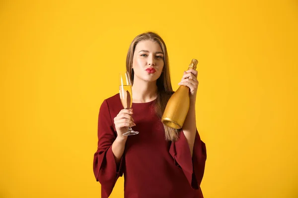 Beautiful Young Woman Glass Bottle Champagne Color Background — Stock Photo, Image