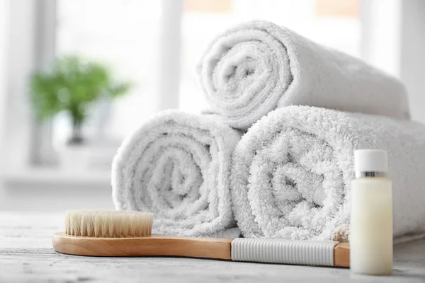 Rolled Clean White Towels Cosmetic Brush Table Indoors — Stock Photo, Image