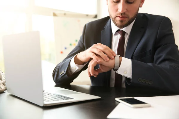 Businessman Looking His Watch Office — Stock Photo, Image