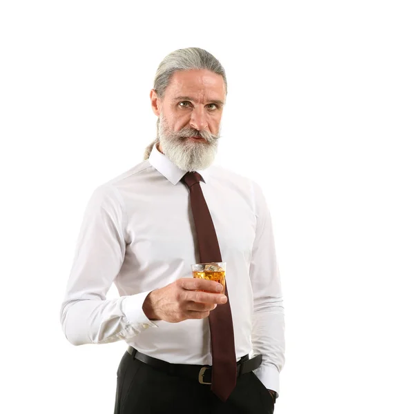 Пожилой Бизнесмен Стаканом Виски Белом Фоне — стоковое фото