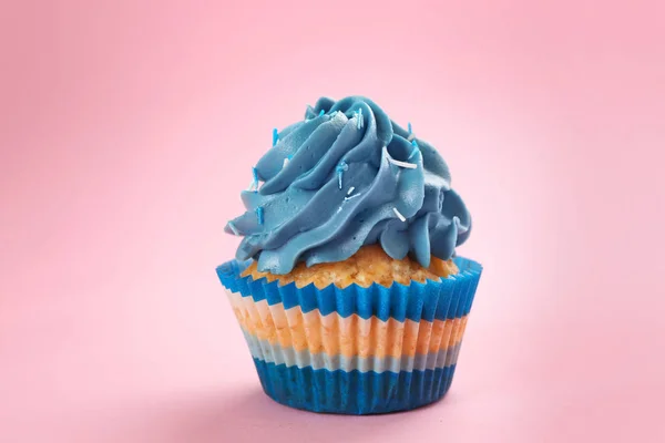 Leckere Cupcake Auf Farbigem Hintergrund — Stockfoto