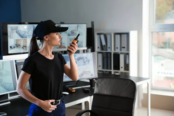 Security Guard Portable Radio Transmitter Surveillance Room — Stock Photo, Image