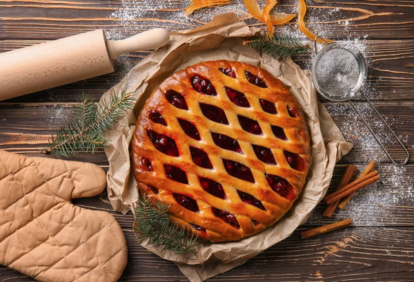 Tasty Christmas Pie Stuffed Cranberries Wooden Table — Stock Photo, Image