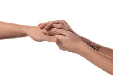 Beyaz arka plan üzerinde adamın elini tutan kadın
