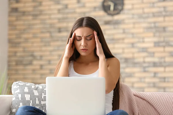 Woman Suffering Headache Home — Stock Photo, Image