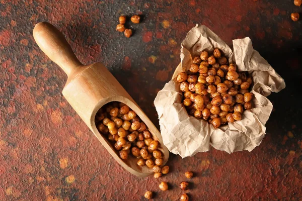 Tigela Colher Com Grão Bico Frito Tabela Cores — Fotografia de Stock