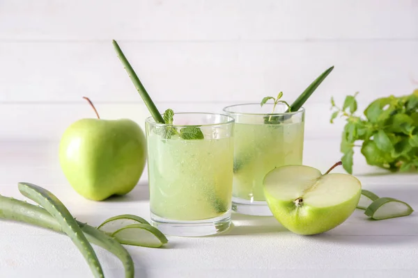 Glasses Healthy Aloe Cocktail White Table — Stock Photo, Image