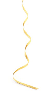 Beyaz arkaplanda güzel altın kurdele