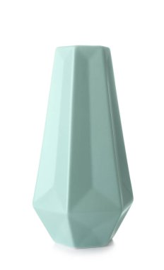 Beyaz arkaplanda güzel bir vazo