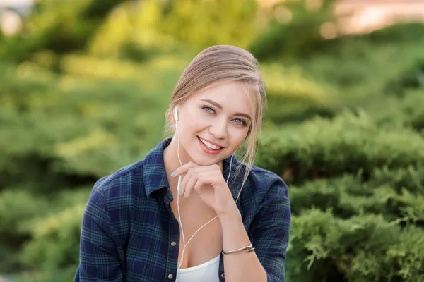 Beautiful Young Woman Listening Music Outdoors — Stock Photo, Image