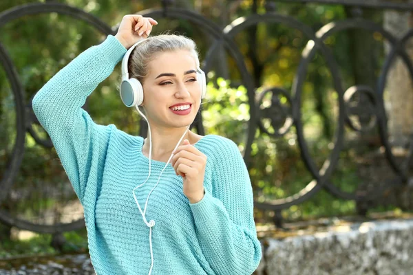 Beautiful Young Woman Listening Music Outdoors — Stock Photo, Image