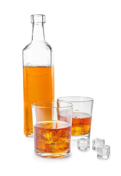 Fles Glazen Whisky Witte Achtergrond — Stockfoto