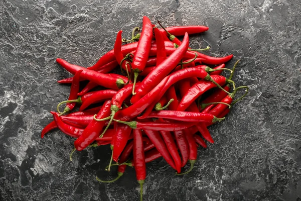 Red Hot Chili Papričky Šedý Podklad Texturou — Stock fotografie