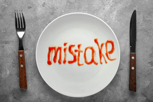Palabra Mistake Escrito Con Salsa Plato Vista Superior —  Fotos de Stock