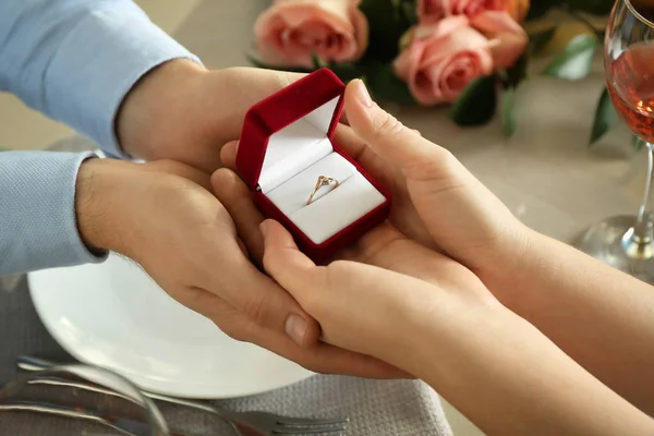 Hands Young Couple Holding Box Engagement Ring — Stock Photo, Image