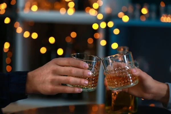 Couple Drinking Whiskey Bar — Stock Photo, Image