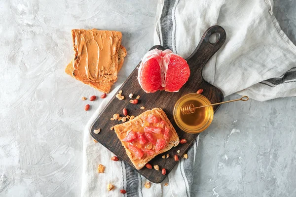 Board Sweet Toasts Honey Light Background — Stock Photo, Image