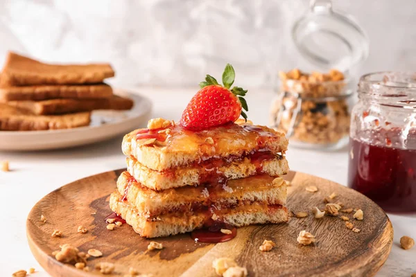 Wooden Plate Sweet Toasts Table — Stock Photo, Image