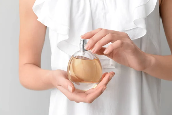 Woman Bottle Aromatic Perfume Closeup — Stock Photo, Image