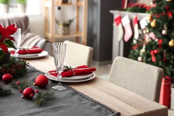 Beautiful Table Setting Christmas Decorations Living Room — Stock Photo, Image