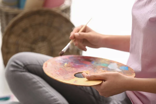 Young Woman Palette Paintbrush Closeup — Stock Photo, Image