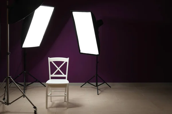 Estúdio Fotografia Moderna Com Equipamento Iluminação Profissional — Fotografia de Stock