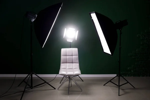 现代摄影工作室专业照明设备 — 图库照片