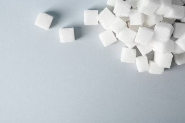 Rafine şeker küpleri açık renkli, üstten görünüm