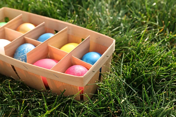 Box Easter Eggs Green Grass Outdoors — Stock Photo, Image