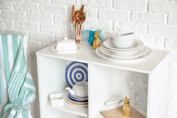 Set Clean Tableware Shelves White Brick Wall — Stock Photo, Image