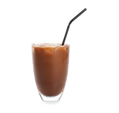 Beyaz arka plan üzerinde soğuk kahve bardak