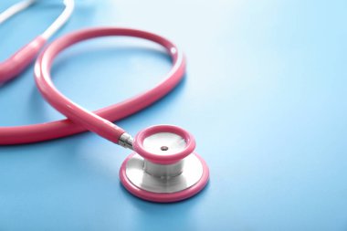 Yeşil spirulina tabletleri, portre