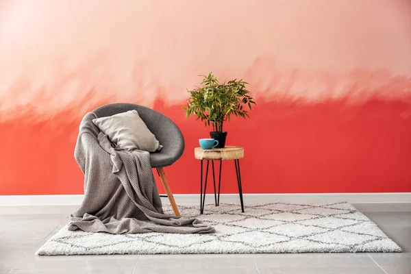 Comfortable Armchair Table Pink Wall — Stock Photo, Image
