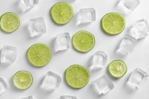 Fresh Sliced Ripe Lime Ice Cubes White Background — Stock Photo, Image