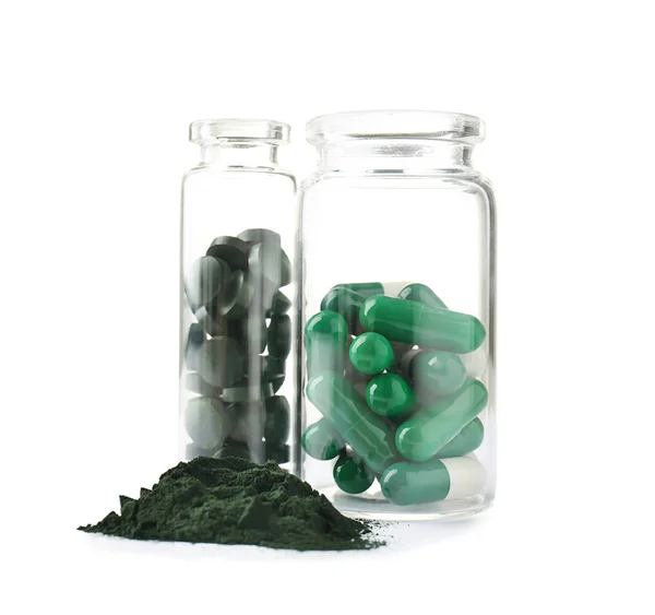 Flaschen Mit Spirulina Pillen Und Puder Auf Weißem Hintergrund — Stockfoto