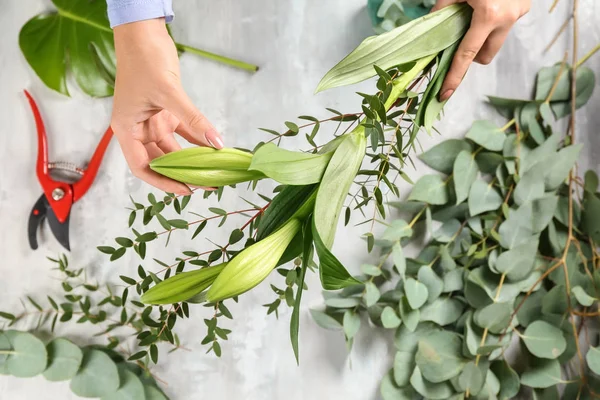 Florist Making Beautiful Bouquet Closeup — Stock Photo, Image