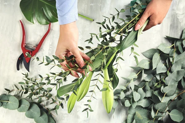 Florist Making Beautiful Bouquet Closeup — Stock Photo, Image